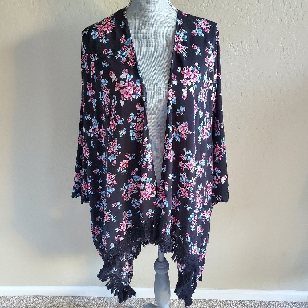 ⭐4/$20 Lane‎ Bryant Floral Kimono One Size